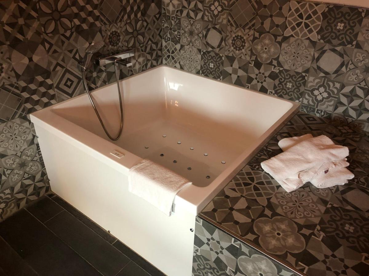 V E R O N E - Rooms & Suites - Liege - Rocourt Экстерьер фото